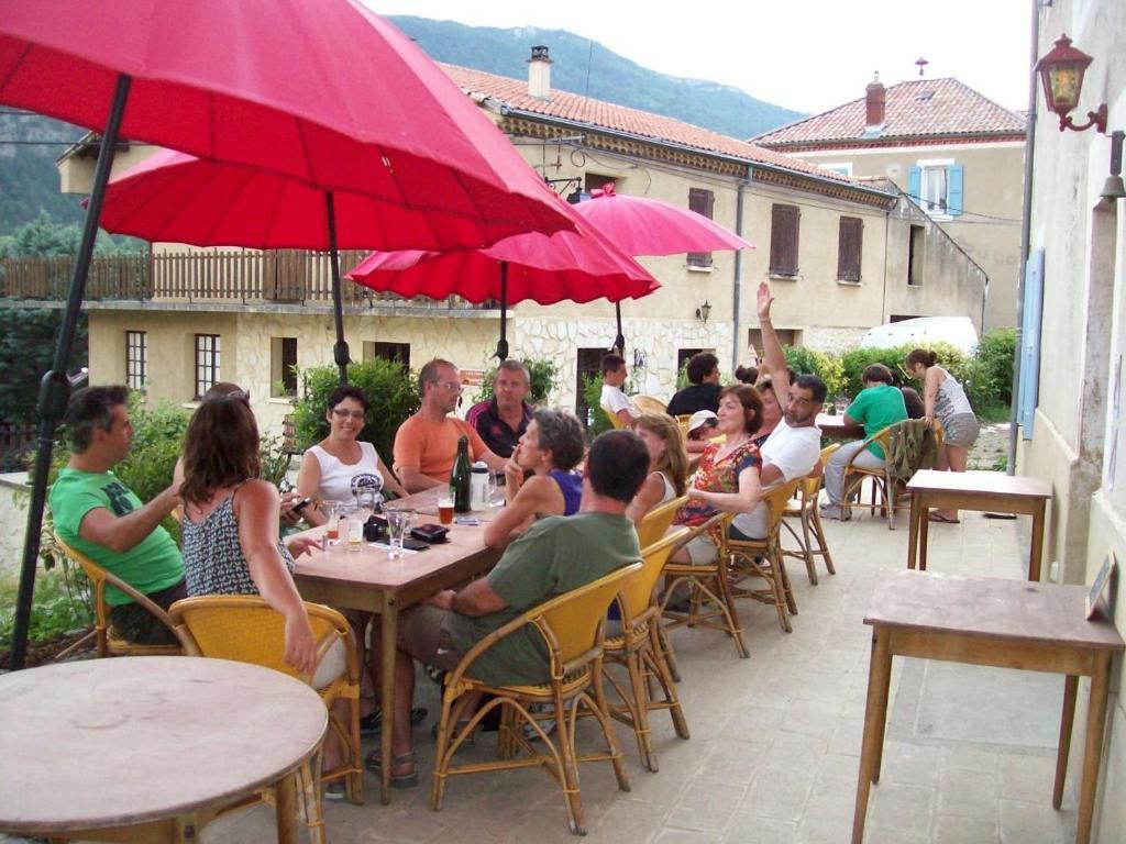 Le Vin De L'Ete Bed and Breakfast Ponet-et-Saint-Auban Εξωτερικό φωτογραφία